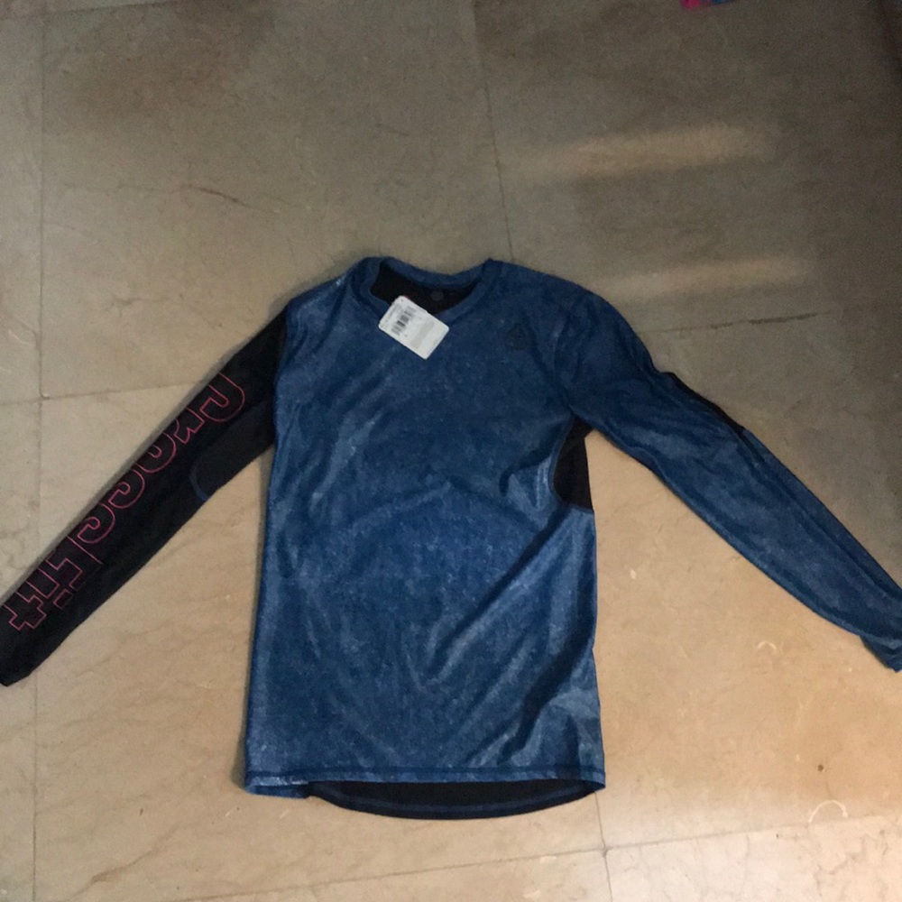 Long sleeve shirt